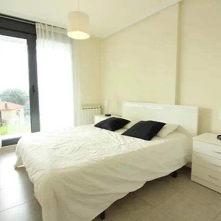 Bajo Con Jardin En Zona De Playas En Cantabria Appartement