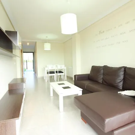 Bajo Con Jardin En Zona De Playas En Cantabria Appartement *
